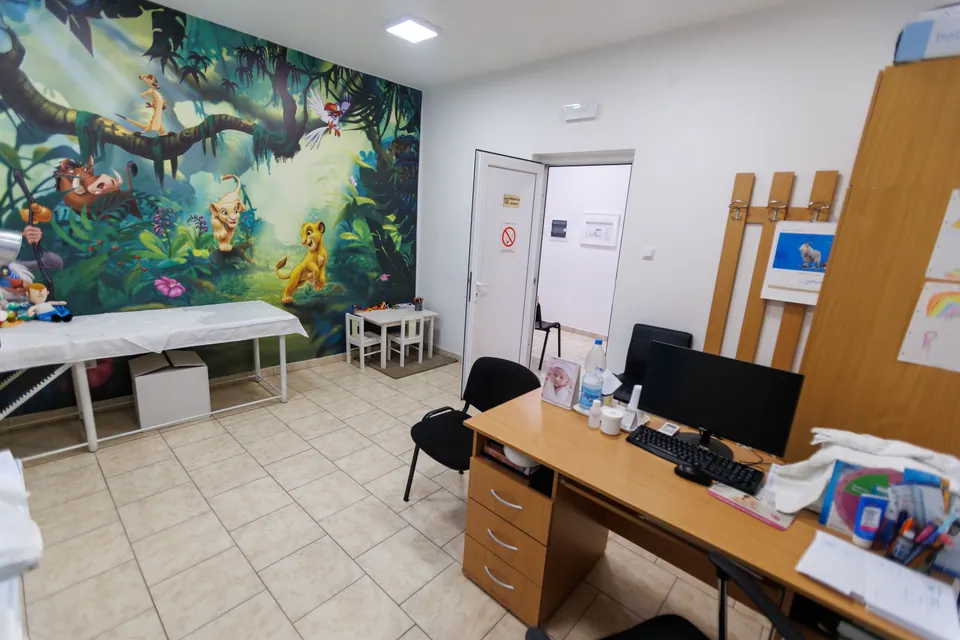 Gyermekmurálival díszített rendelő a legkisebb betegeknek